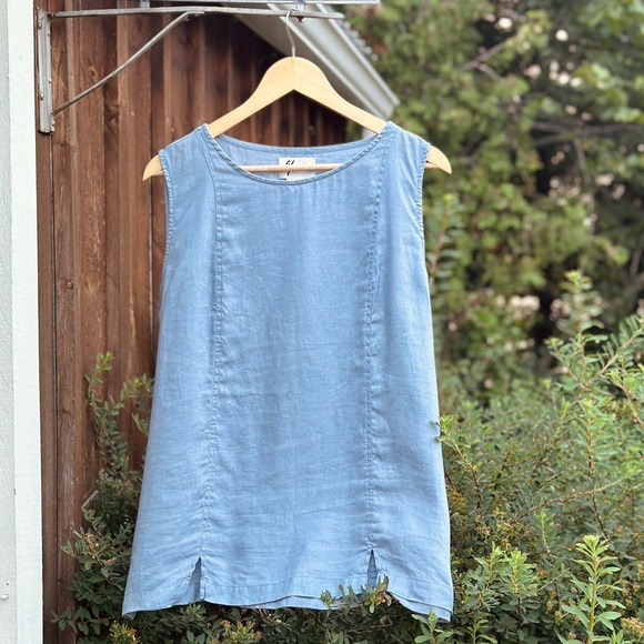 Andrea Jovine Tops - Andrea Jovine 100% linen sleeveless top - XL